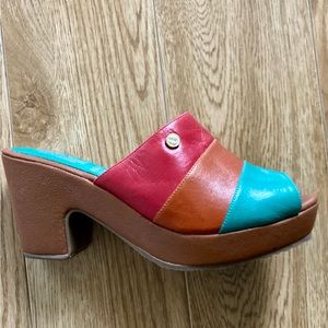 NEW🆕️ Leather Clogs. "LAND Leather Goods"  Premium Clogs made in Colombia